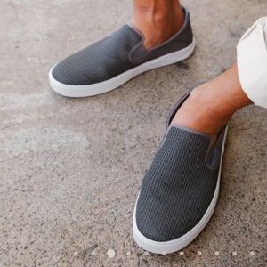 OluKai Mens Size 9 Dark Grey Mesh Upper Slip On Sneakers Lae’ahi